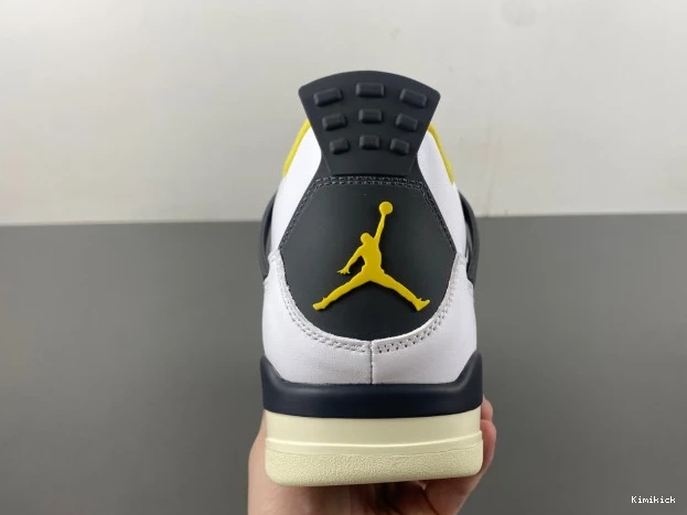 WNNS Jordan DailyWear Vivid Air AQ9129- Sulfur 4 622 0604
